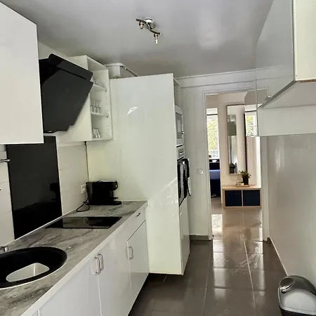 Joli T3 Proche Mer,climatise,parking Prive, Wifi Apartamento Nice